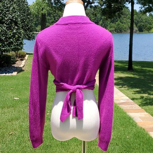 Hey Sue! Upcycled Fuchsia Tie Waist Cropped Sweater Brooch One Of Kind Sz S - Picture 5 of 7